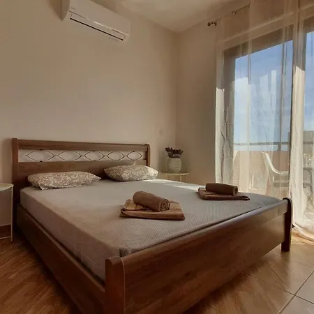 Dafni 8 * Paralimni